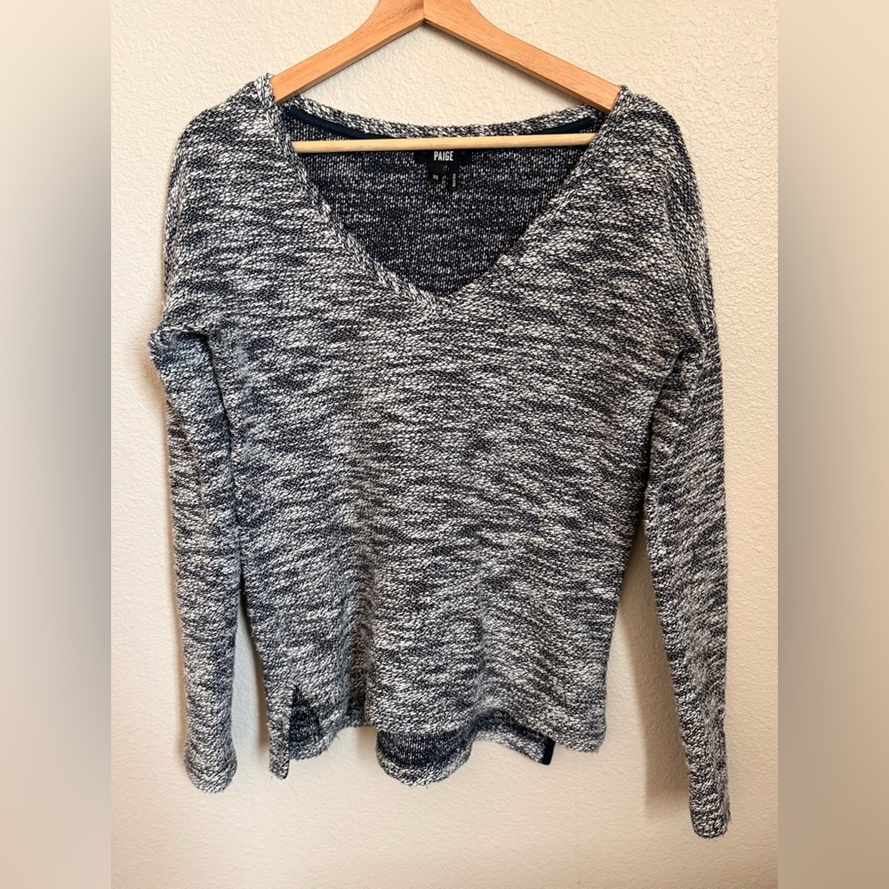 Paige Marled 🖤 Gray V-Neck Sweater